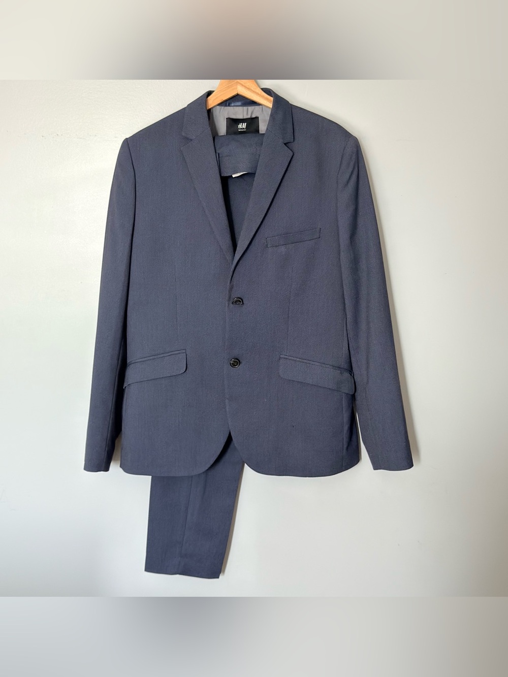 Men’s Skinny Fit Gray H&M Suit 44R Jacket And 36R Pants